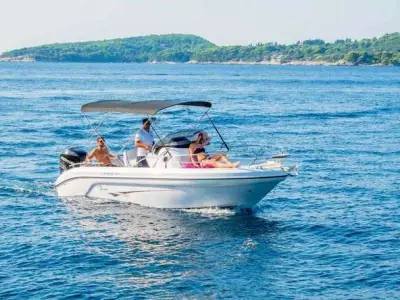 5 Hours Motor Boat Rental at Alykes (With Captain)
