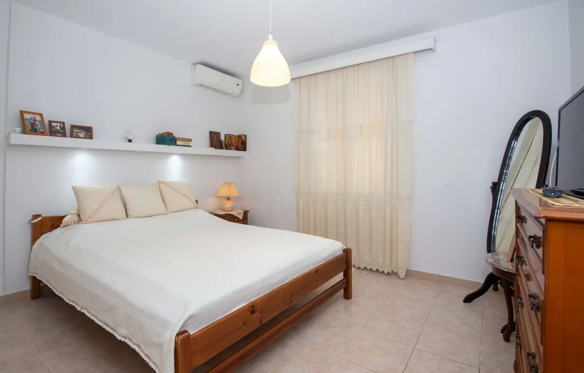Vossos Cottage House