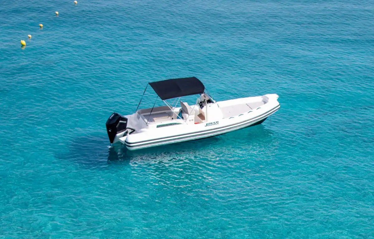 SIRIUS BLACK Boat Rental