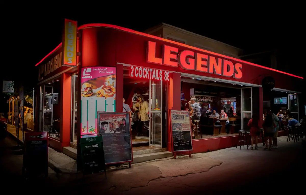 Tuesdays – CHEER Live Show 22:00 at Legends Bar Zakynthos 