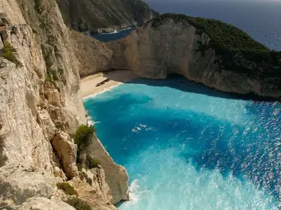 Explore North Zakynthos / Blue Caves and Shipwreck