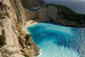 Explore North Zakynthos / Blue Caves and Shipwreck