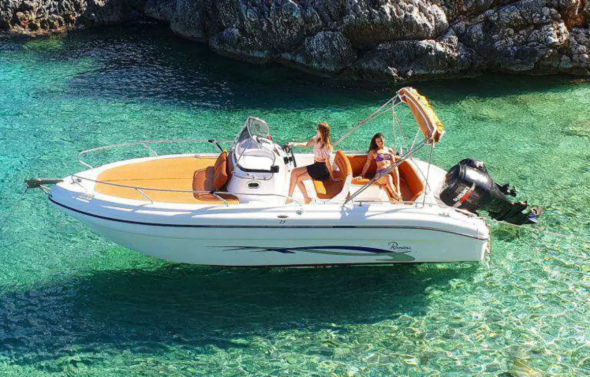 5 Hours Motor Boat Rental at Alykes (With Captain)