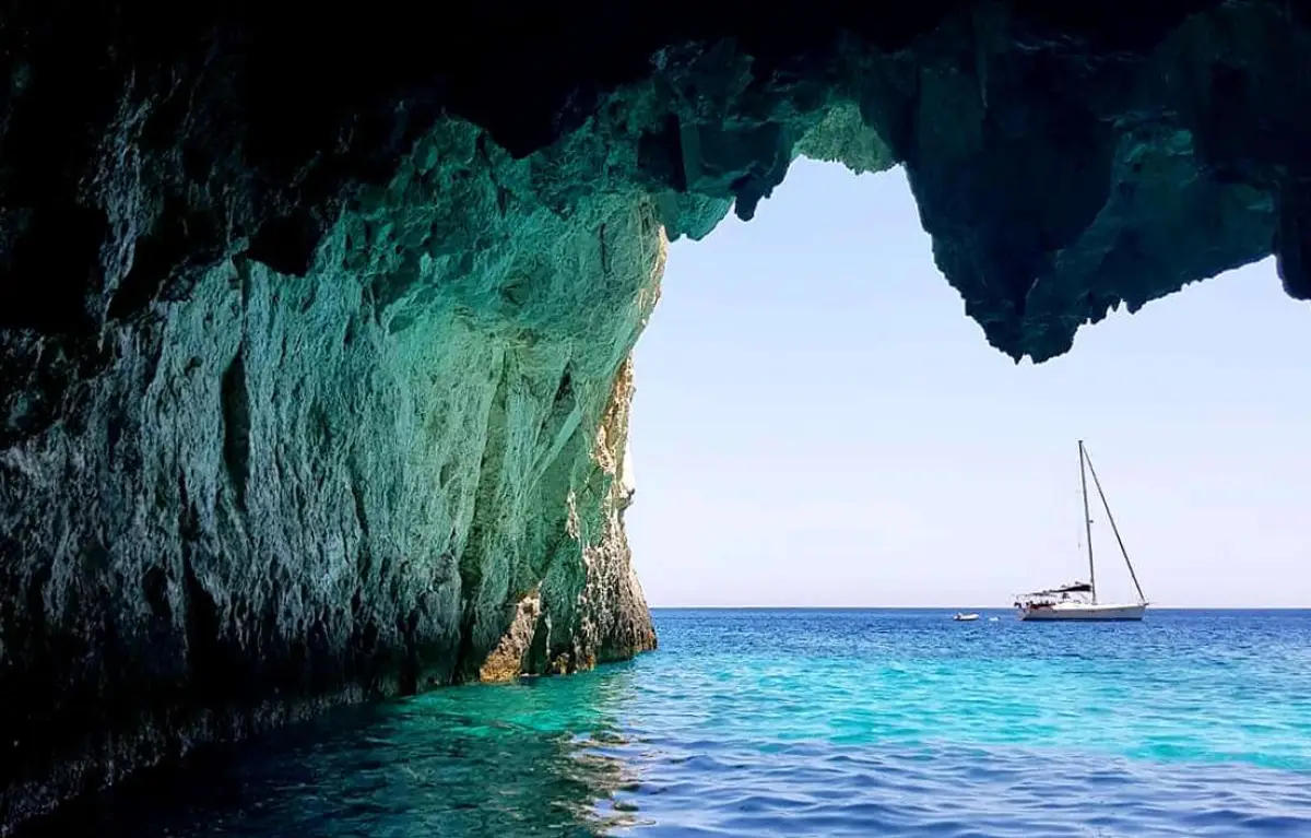 5 Hour North Zakynthos Cruise - Shipwreck - Blue Caves