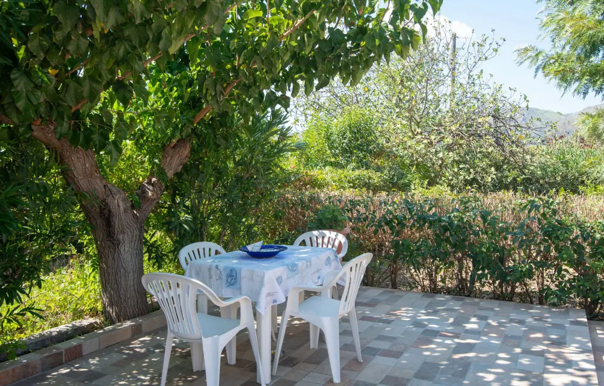 Vossos Cottage House