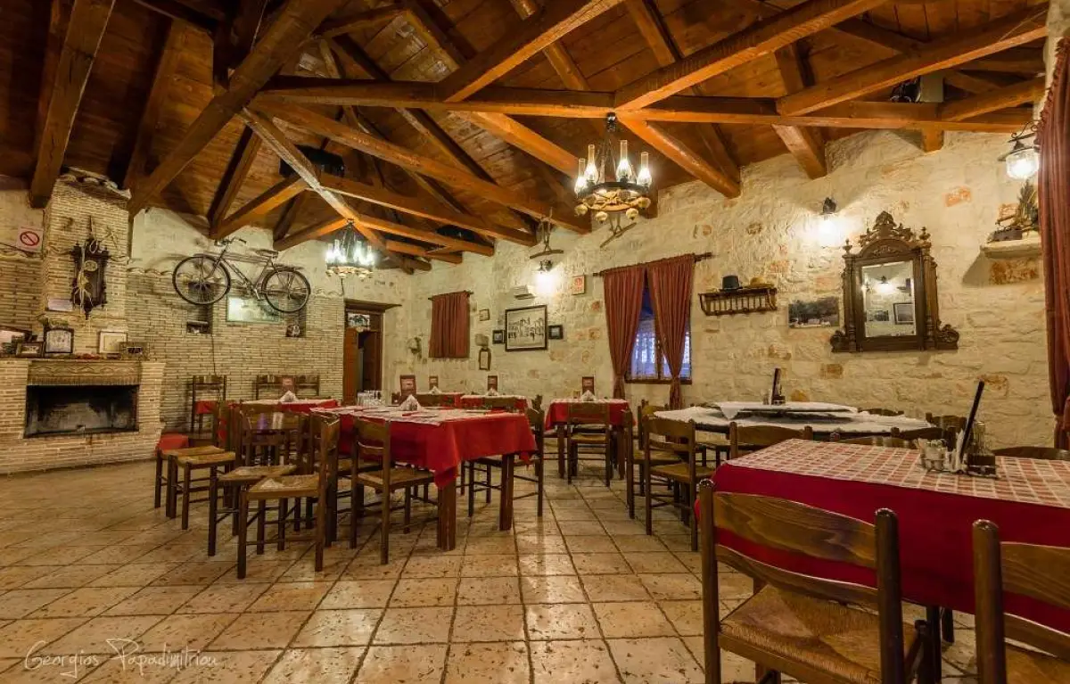 Diachroniko Traditional Taverna