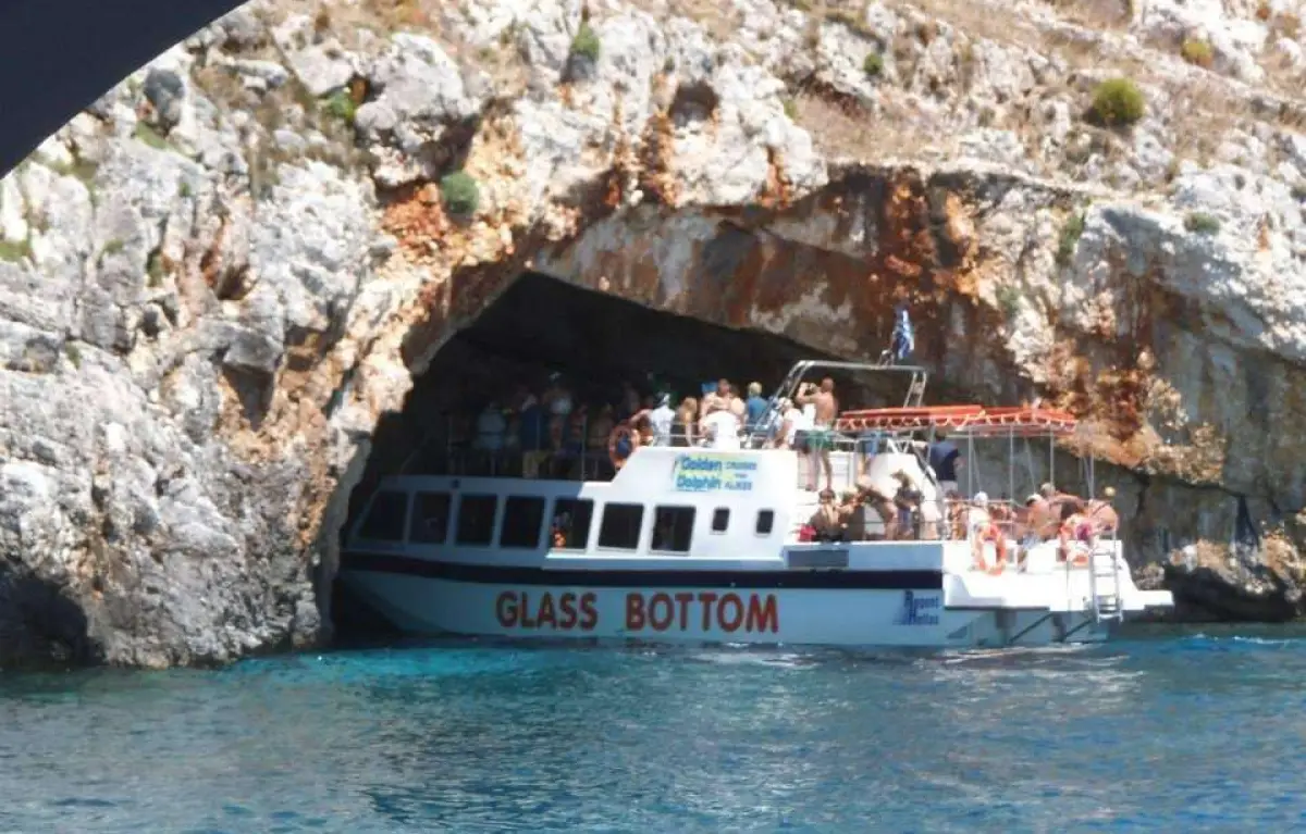 Three and a Half Hours North Premium Zakynthos Boat Tour