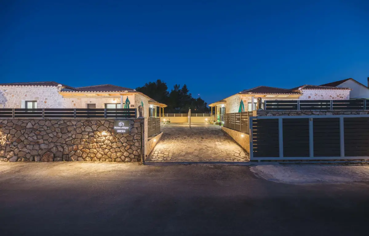 Mateo Luxury Villas