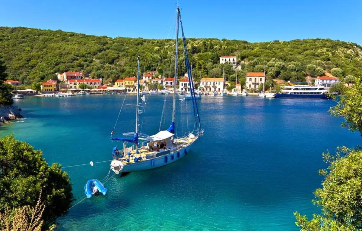 10 Hours Cruise to Kefalonia & Ithaca