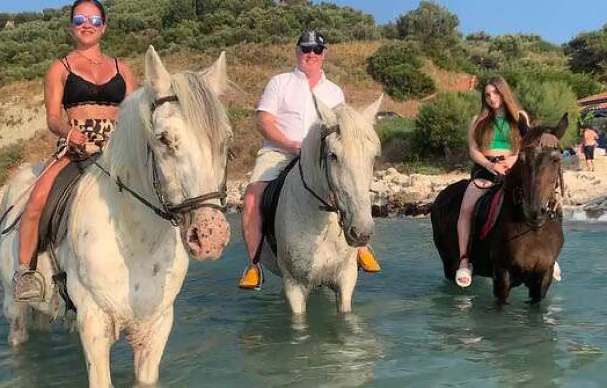 Horse Riding by the Sea (duration 45 minutes)