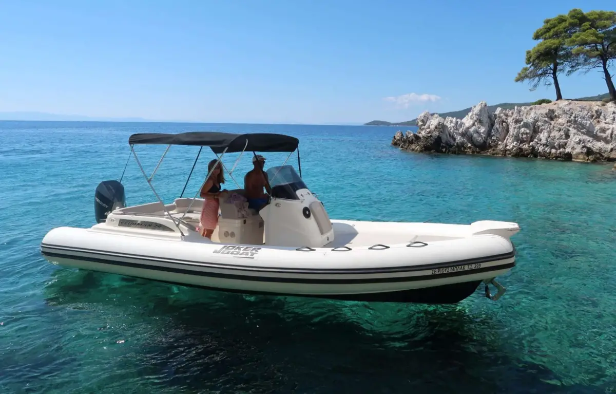 SIRIUS BLACK Boat Rental