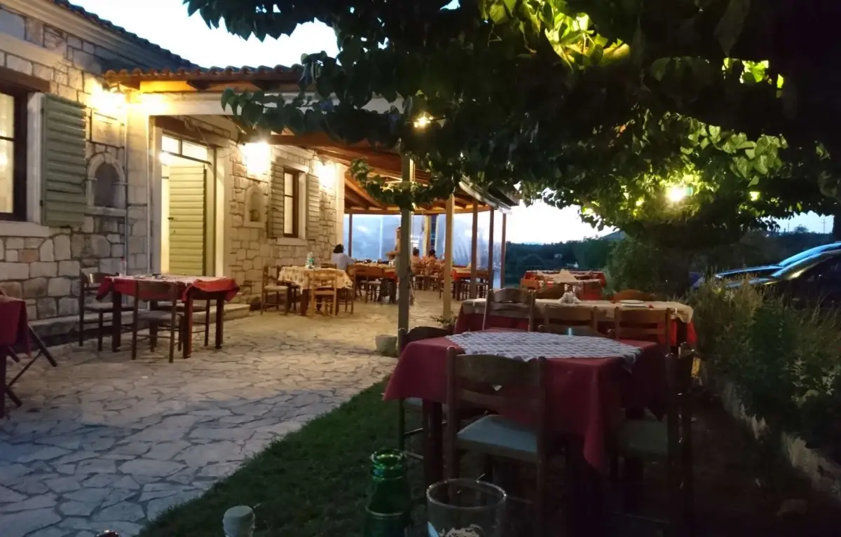 Diachroniko Traditional Taverna