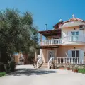 Villa Rosa 3 Bedroom with Sea View