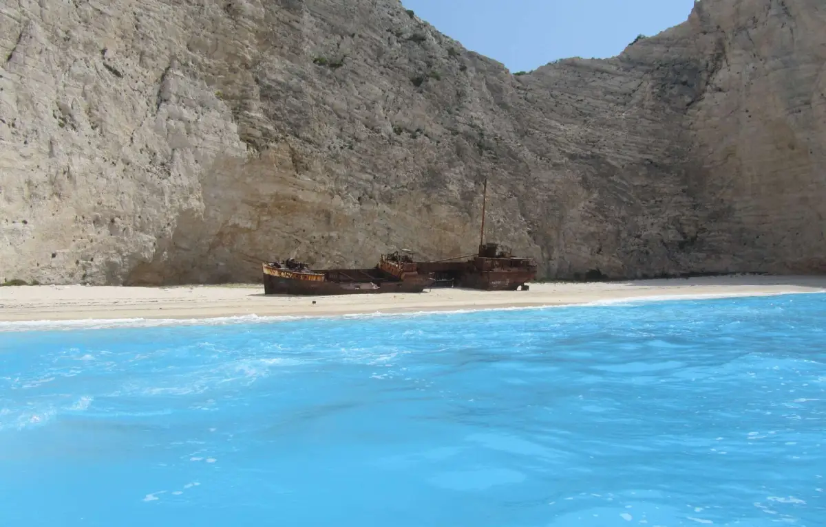 4 Hours Cruise to Navagio Beach (Shipwreck)