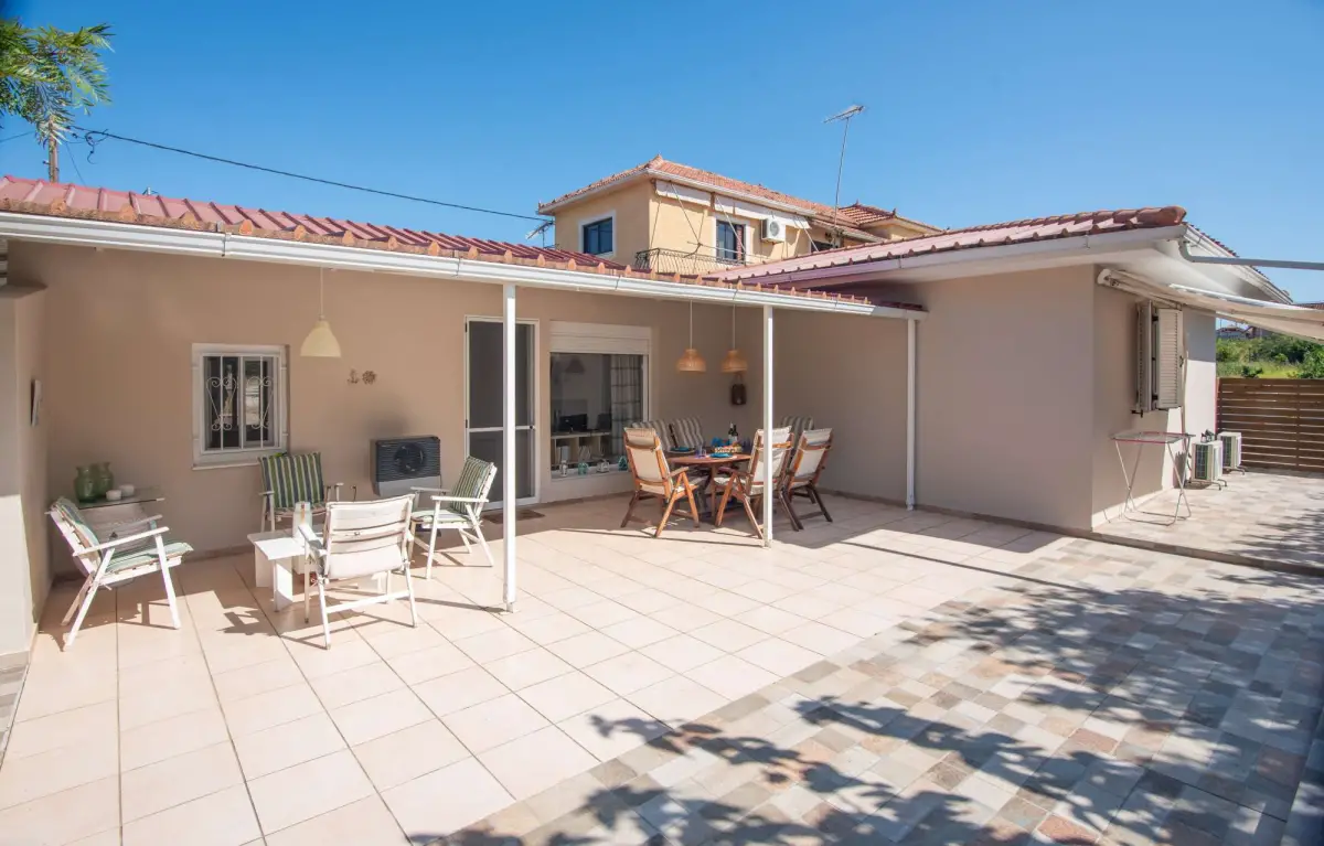 Vossos Cottage House