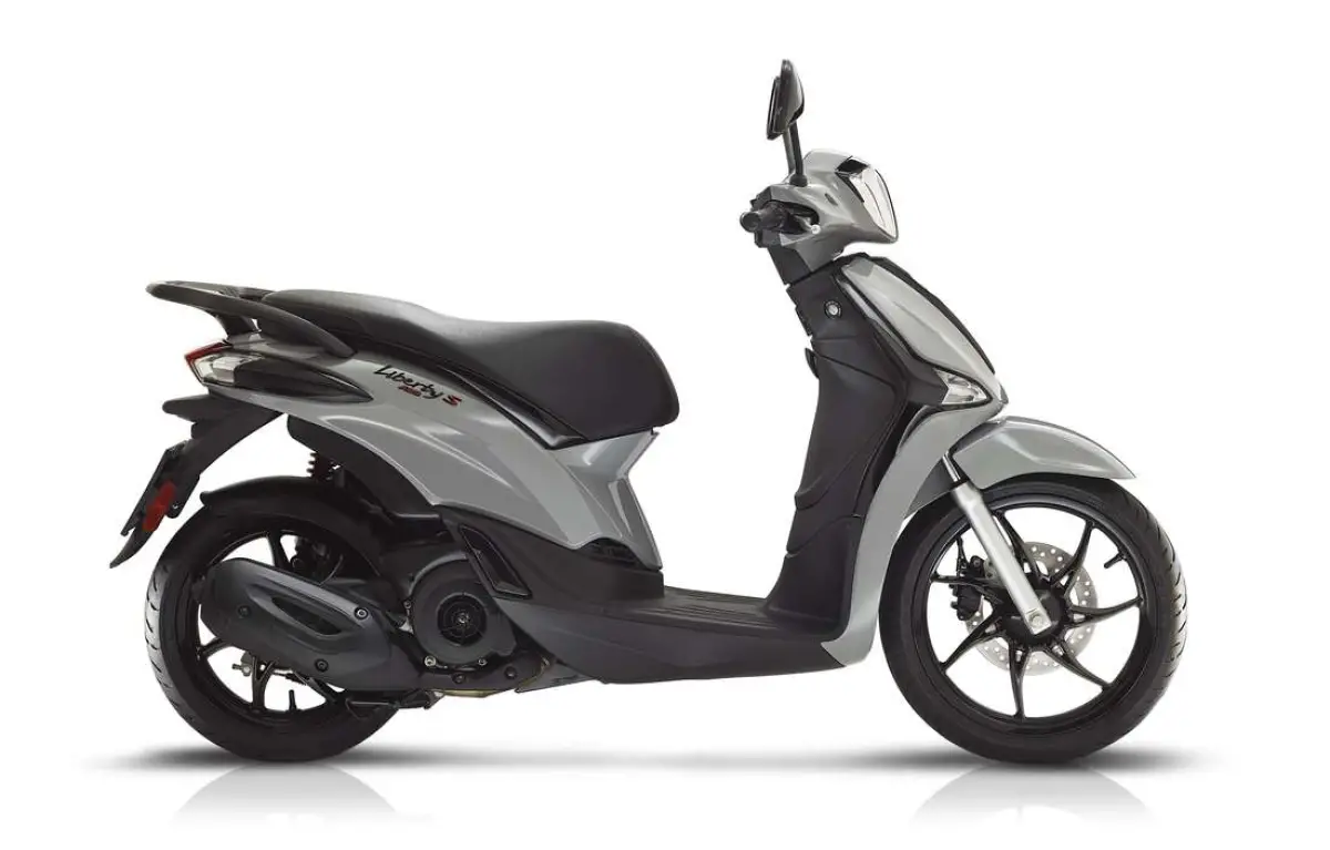 Piaggio Liberty 150s iGet ABS  or similar
