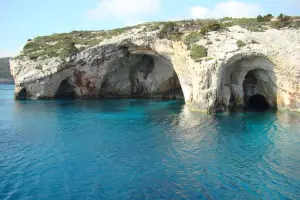 4 Hours Speedboat Rental to Blue Caves