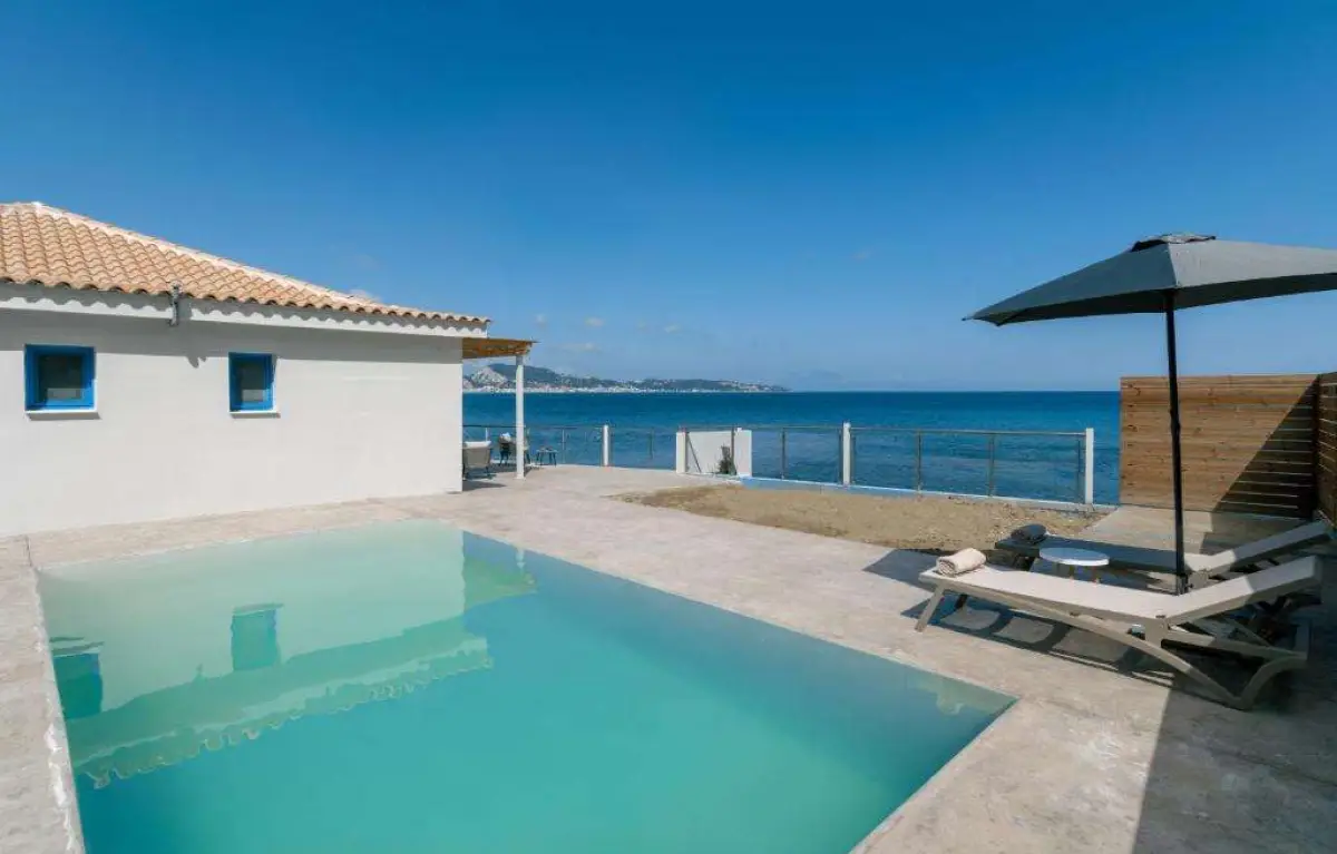 Bleu Beach Front Villa with Pool