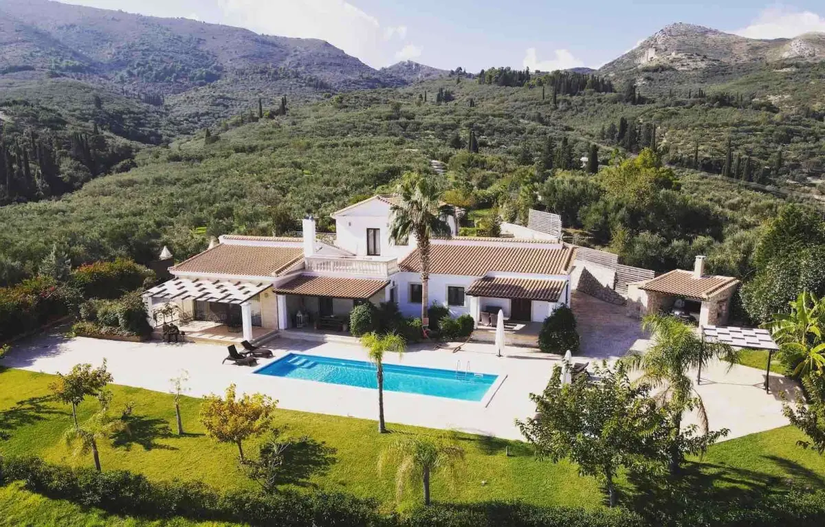 The Villa in Olive Grove