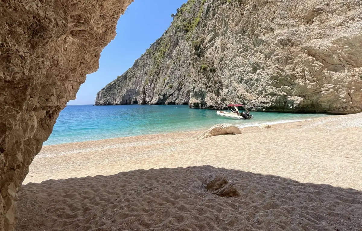 3 Hours Cruise to Keri Caves & Myzithres