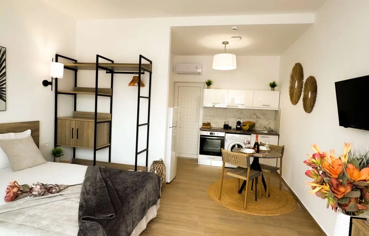 Sinati Luxury Studios