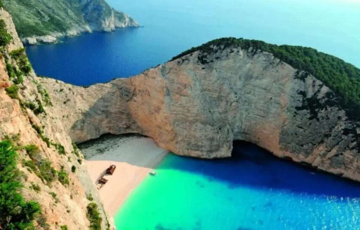 5 Hours North Zakynthos Cruise: Shipwreck, Blue Caves, Makris Gialos, Xigia and Lithari