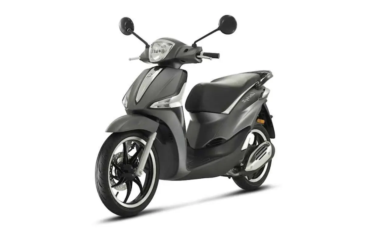 Piaggio Liberty 125cc or similar