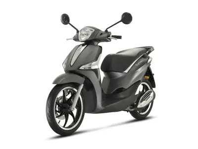 Piaggio Liberty 125cc or similar