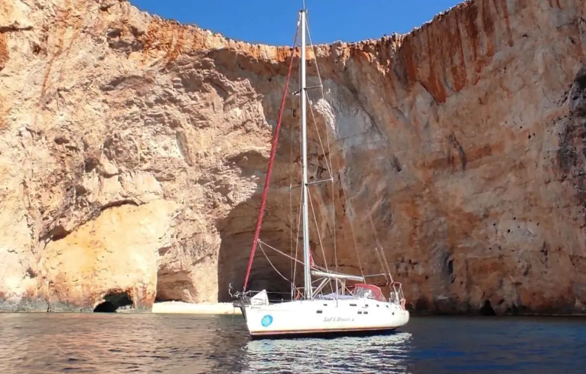 Sailing Trips In Zakynthos North East Coast