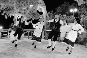 Zante View - Every Thursday - BBQ Night with live Greek music in tsilivi Panoramic sunset views of Zakynthos