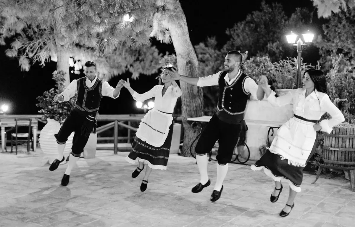 Every Thursday - BBQ Night with live Greek music in tsilivi Panoramic sunset views of Zakynthos