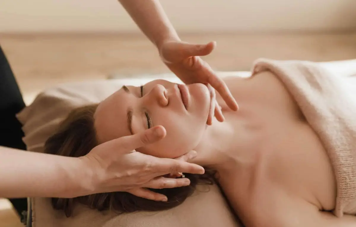 Face and Body Lymphatic Massage