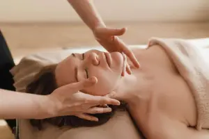 Face and Body Lymphatic Massage