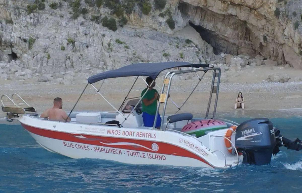 8 Hours Private Tour Around The Island With Captain