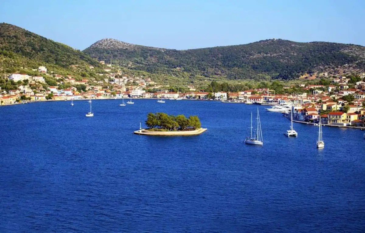 10 Hours Cruise to Kefalonia & Ithaca