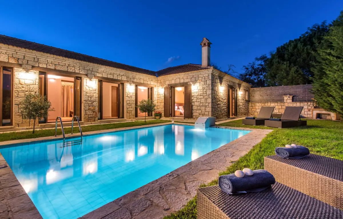 Kyveli Luxurious Private Villa