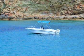 3 Hours Motor Boat Rental at Agios Sostis